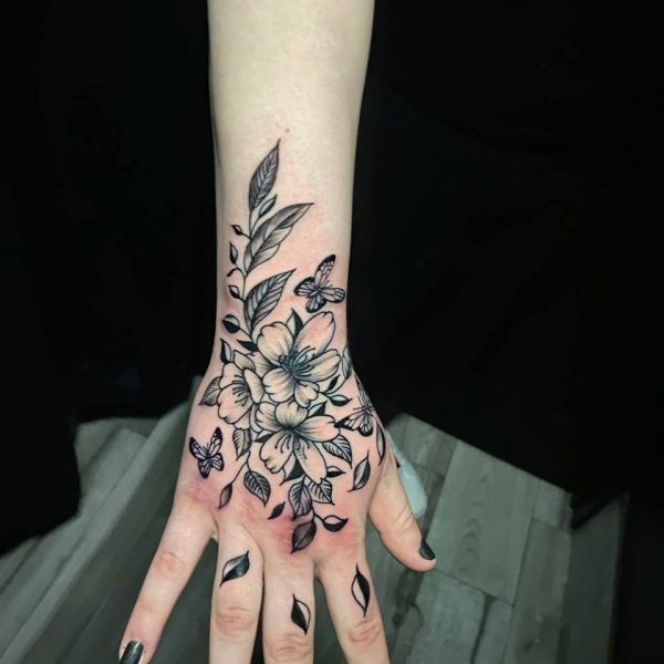 The Best Tattoo Ideas for Women: 15+ Gorgeous Designs with Tips
